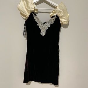 Zum zum 90’s prom dress black velvet
